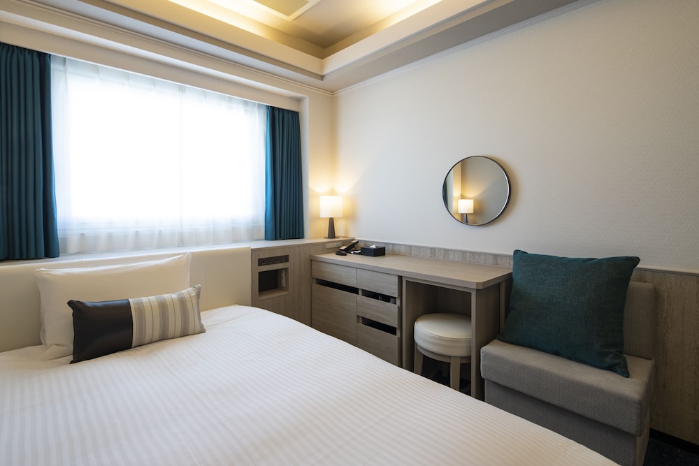 セミダブルルーム 禁煙 | 新横浜グレイスホテル