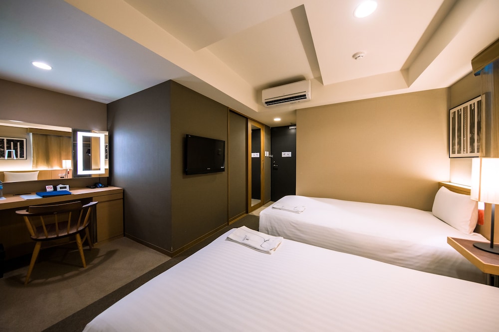 スーペリア ツインルーム 禁煙 客室2 | 京都糸屋ホテル
