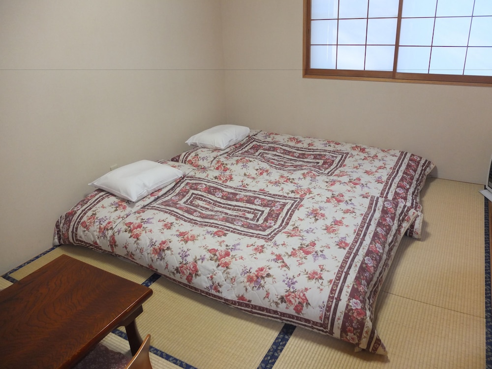 トラディショナル ツインルーム 客室2 | アネックス タートル ほとり庵