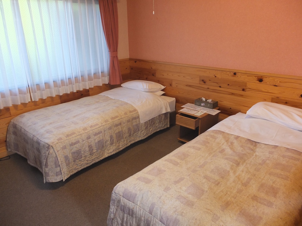 ツインルーム　洋室 バスルームなし 客室2 | タートル イン 日光