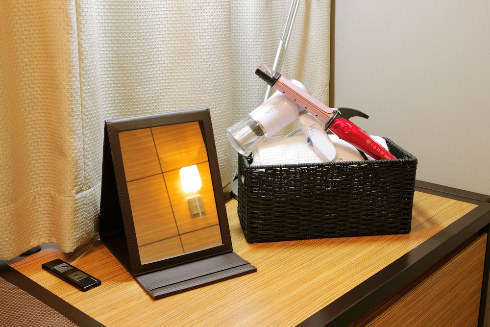 [禁煙] リラックスダブルルーム/18平米/160cm ベッド1台 客室の設備とサービス2 | ホテルウィングインターナショナルプレミアム東京四谷