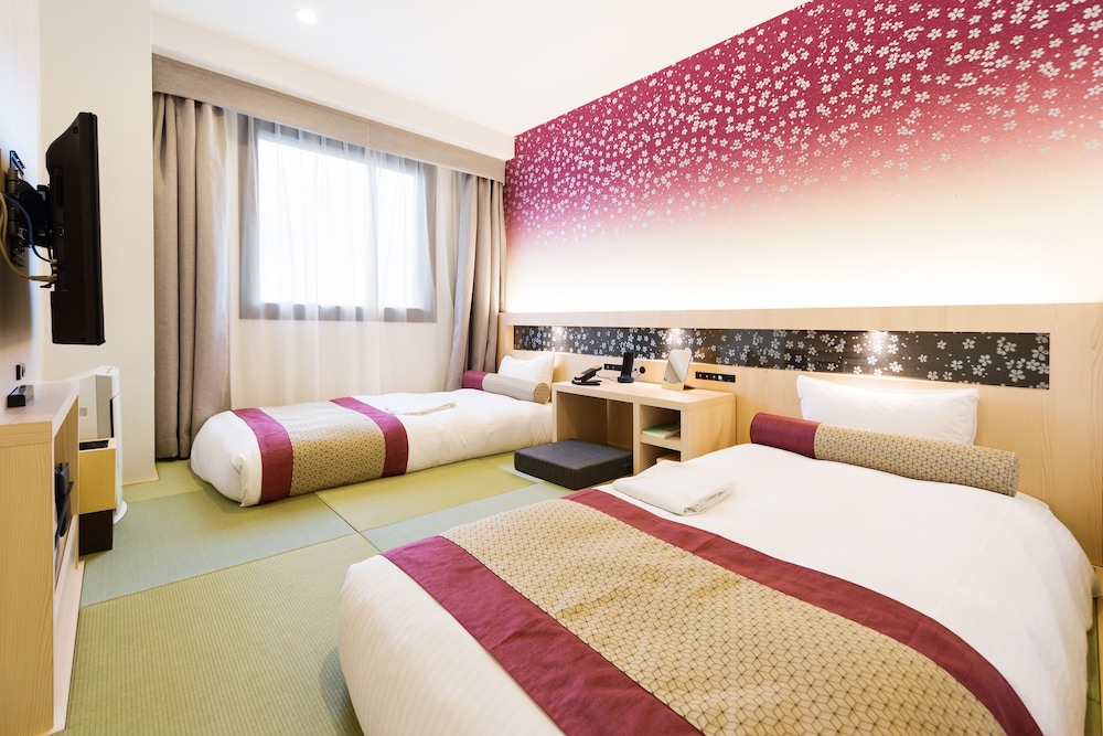 [禁煙] 最上階さくらツインルーム/16平米/97cm ベッド2台 | ホテルウィングインターナショナルプレミアム東京四谷