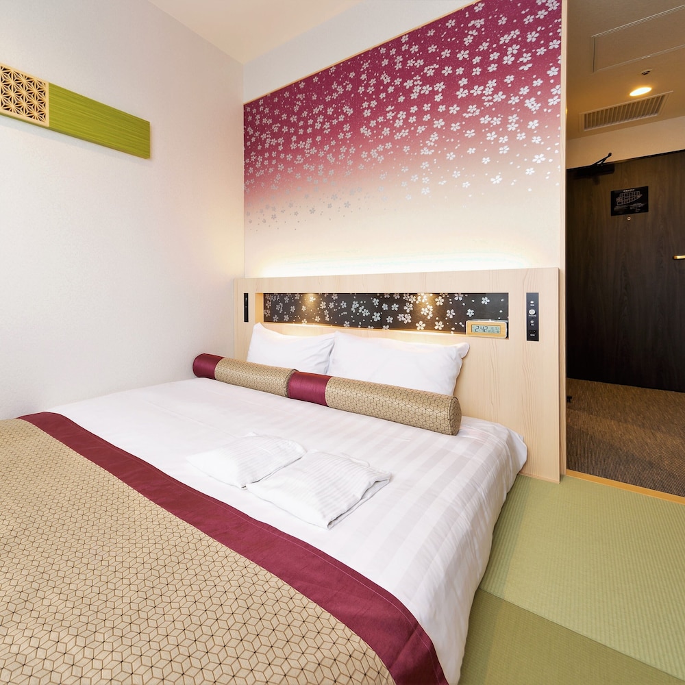 [禁煙] 最上階さくらダブルルーム/15平米/160cm ベッド1台 部屋からの景観1 | ホテルウィングインターナショナルプレミアム東京四谷