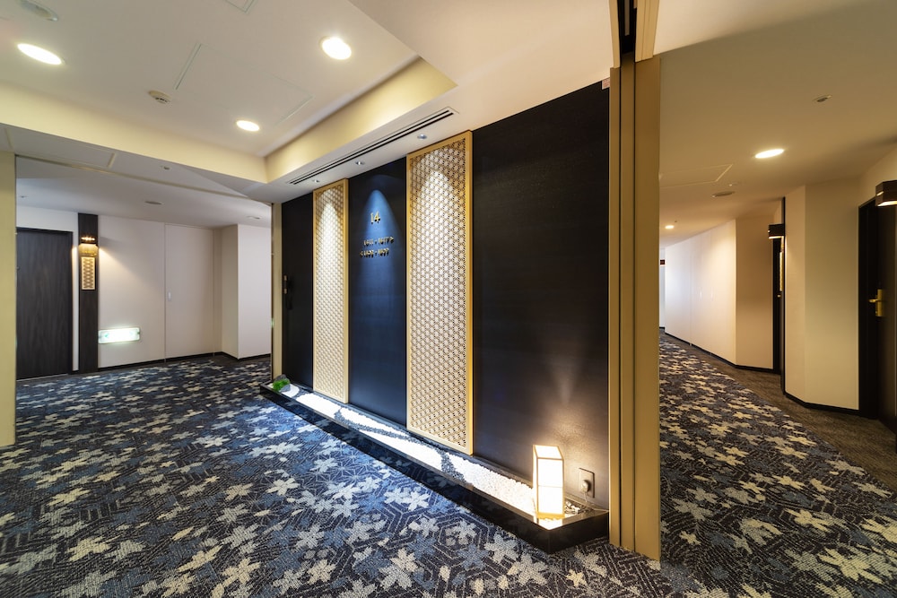 [禁煙] 最上階さくらダブルルーム/15平米/160cm ベッド1台 客室3 | ホテルウィングインターナショナルプレミアム東京四谷