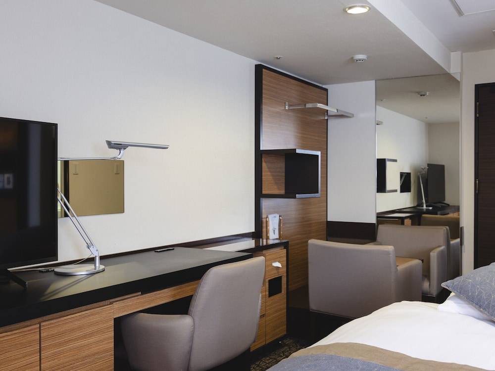 [禁煙] エグゼクティブツインルーム/32平米/120cmベッド2台+EXベッド1台 客室4 | ホテルウィングインターナショナルプレミアム東京四谷