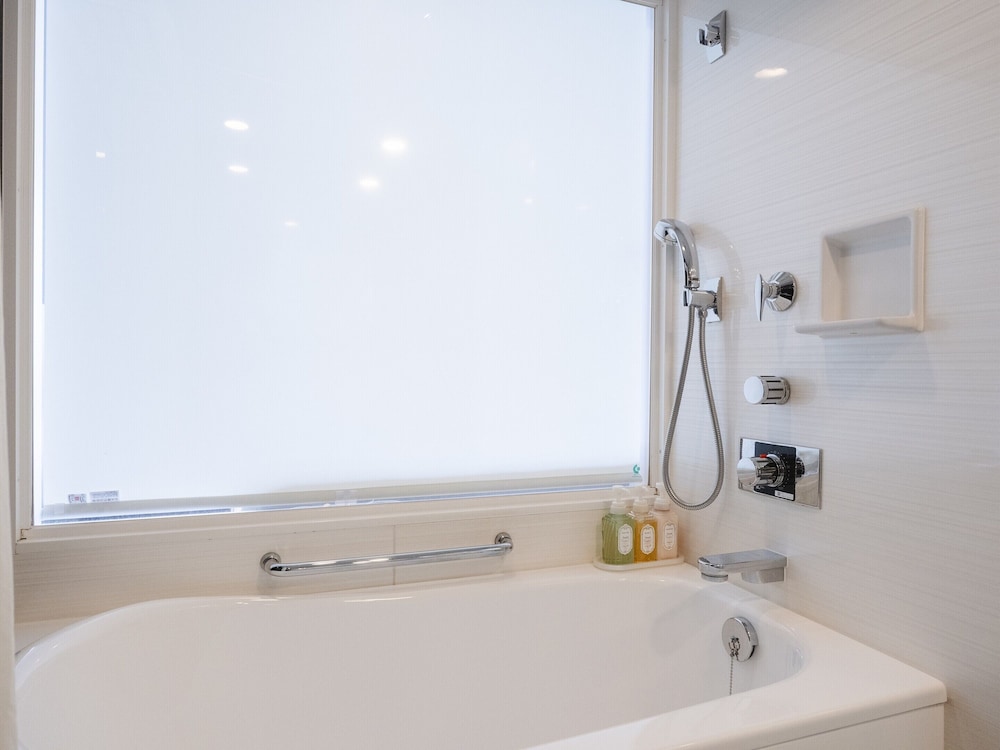 [禁煙] プレミアムダブルルーム/22平米/160cm ベッド1台 バスルーム2 | ホテルウィングインターナショナルプレミアム東京四谷