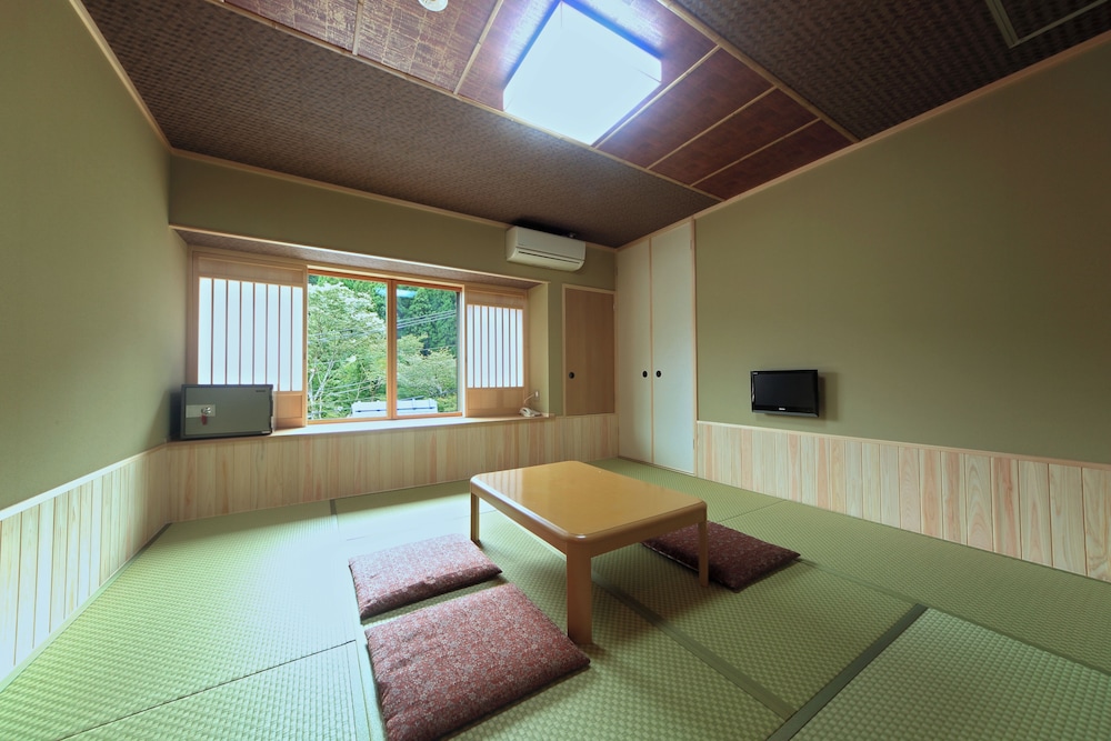 スタンダード ルーム | 大原温泉 湯元のお宿 民宿大原山荘