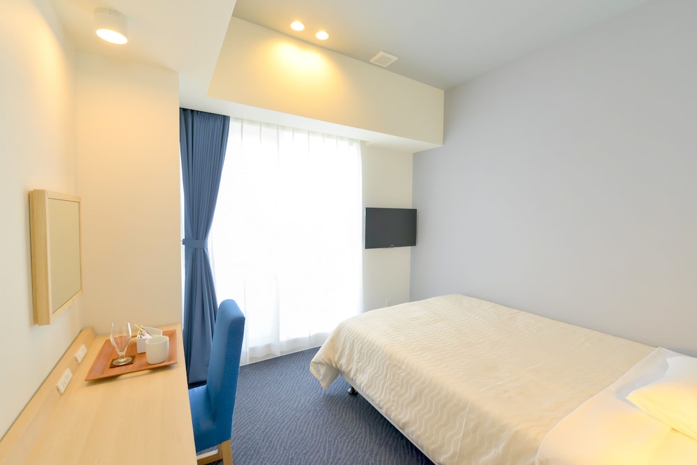 セミダブルルーム　禁煙 客室2 | ホテル　ライジング サン 宮古島