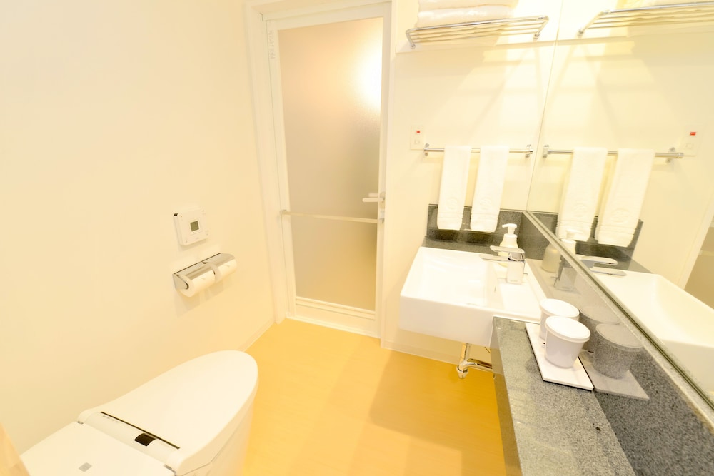 デラックス ツインルーム 禁煙 客室1 | ホテル　ライジング サン 宮古島