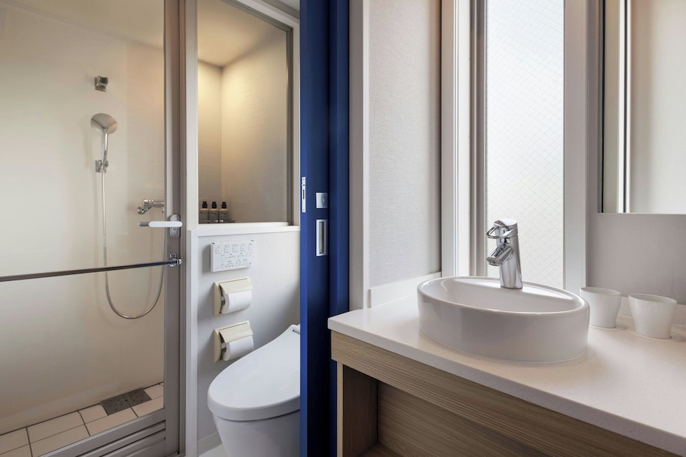 ルーム ダブルベッド 1 台 バスルーム0 | Four Points Flex By Sheraton 東京上野