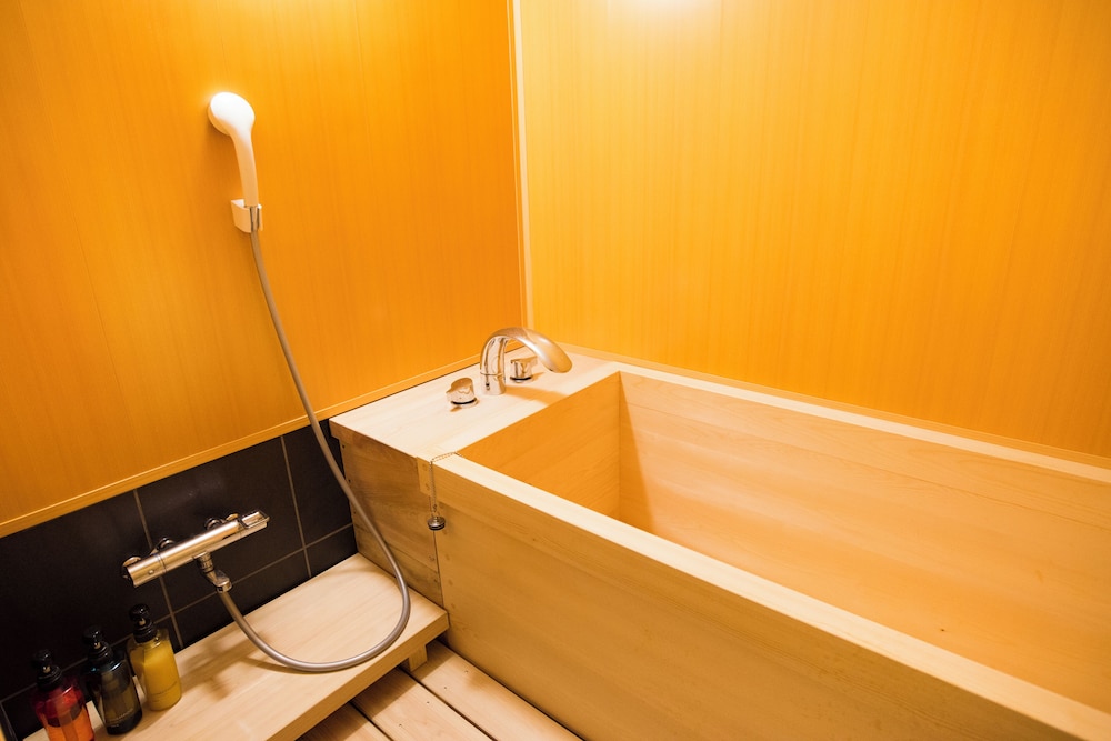 和室 布団 禁煙 バスルーム0 | 神戸有馬温泉 元湯 龍泉閣