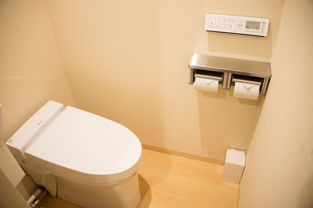 金泉露天風呂付ファミリースイートルーム　ひょうたん 客室3 | 神戸有馬温泉 元湯 龍泉閣