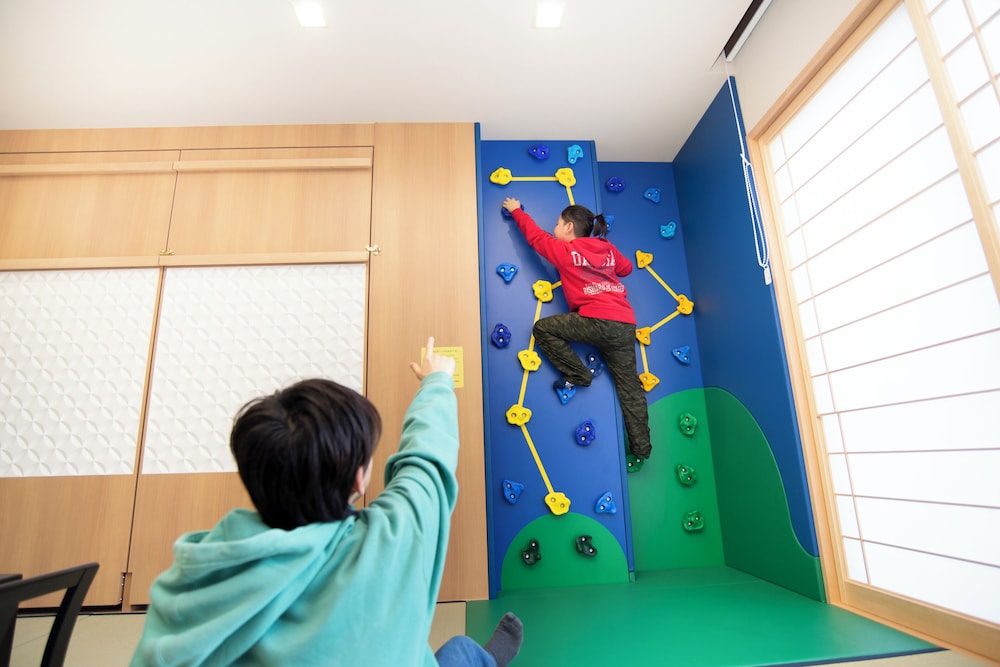 金泉露天風呂付ファミリースイートルーム　そら 客室5 | 神戸有馬温泉 元湯 龍泉閣