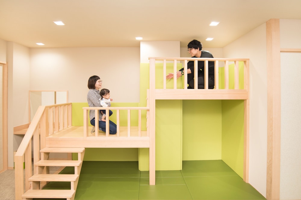 金泉露天風呂付ファミリースイートルーム　ひょうたん 客室4 | 神戸有馬温泉 元湯 龍泉閣