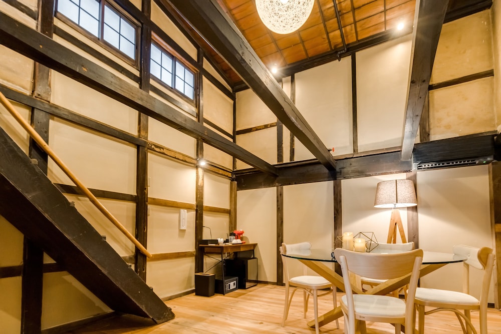 プレミア ツインルーム 客室1 | 竹田城 城下町ホテル EN