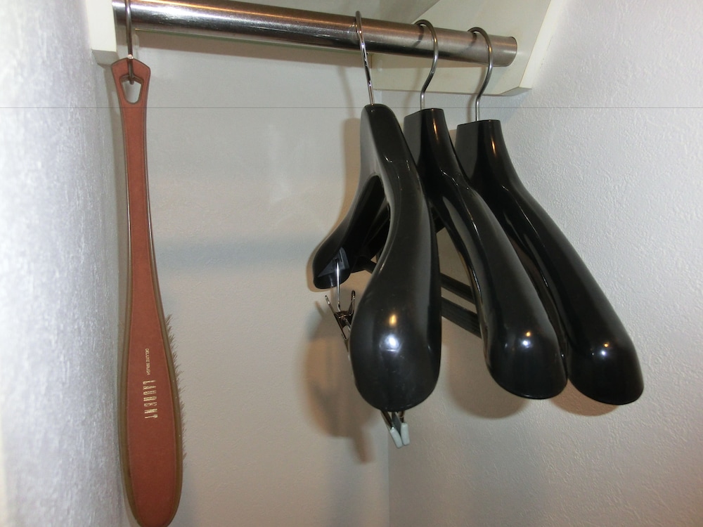 セミダブル ルーム(喫煙) 客室の設備とサービス0 | カントリーホテル高山