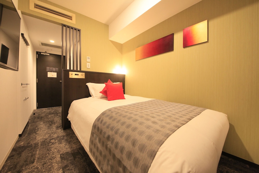 スタンダード セミダブルルーム 禁煙 (セミダブルベッド1台) 客室1 | センチュリオンホテル池袋