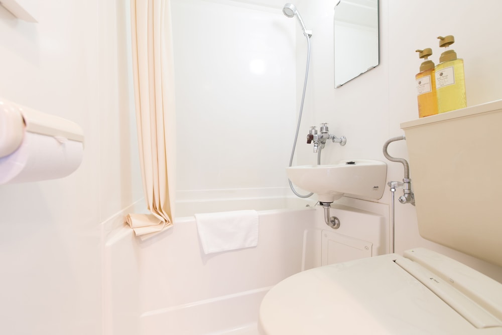 スタンダード ダブルルーム 喫煙可 (Semi Double) (ハウスキーピングは有料オプション) バスルーム0 | フレックステイイン中延