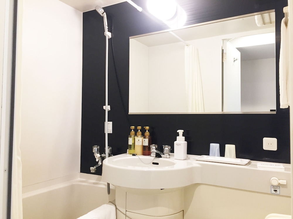 エコノミーセミダブル　禁煙　大人定員2名様 バスルームの設備0 | ホテルマイステイズ蒲田