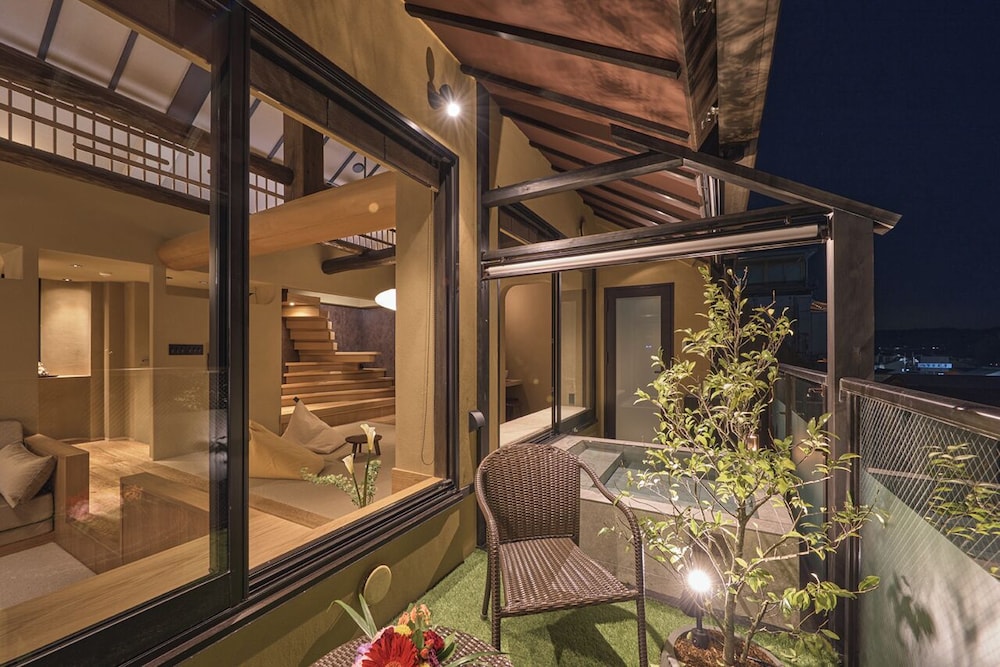 Japanese Style Room With Open-Air Bath (Room #403) : 2 meals (No Child Allowed, Check in until 7pm) 客室8 | 和鹿彩 別邸