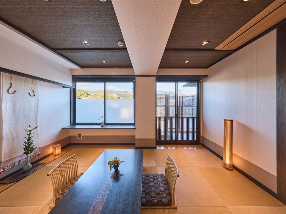 Japanese Style Room With Open-Air Bath (Room #303) : 2 meals (No Child Allowed, Check in until 7pm) | 和鹿彩 別邸