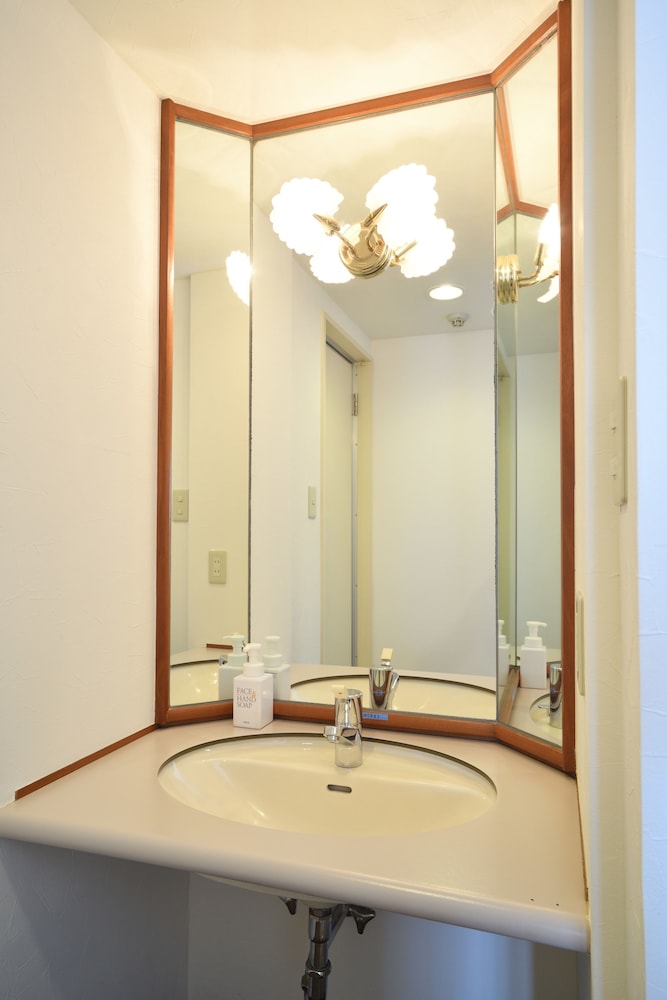 ツインルーム 禁煙 客室の設備とサービス0 | 宇和島オリエンタルホテル