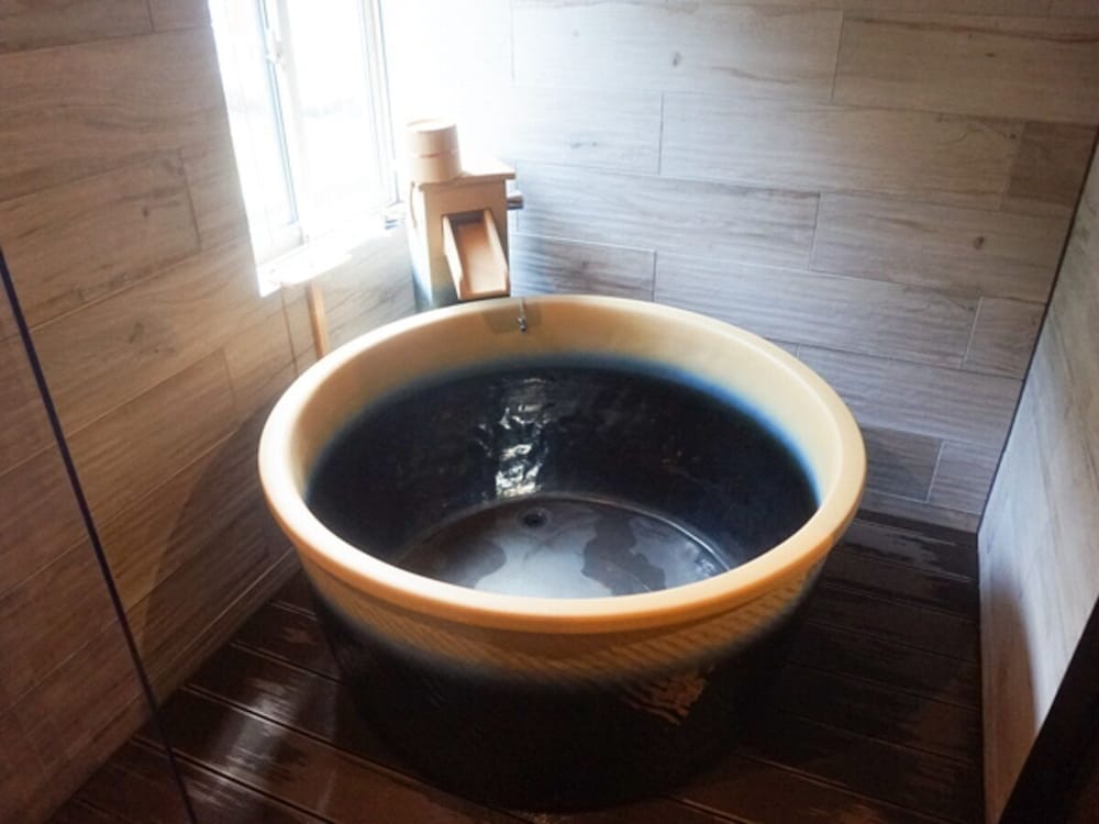 [洋モダンJrスイート・ロフト付]客室専用露天風呂 バスルーム1 | リブマックスリゾート伊豆下田