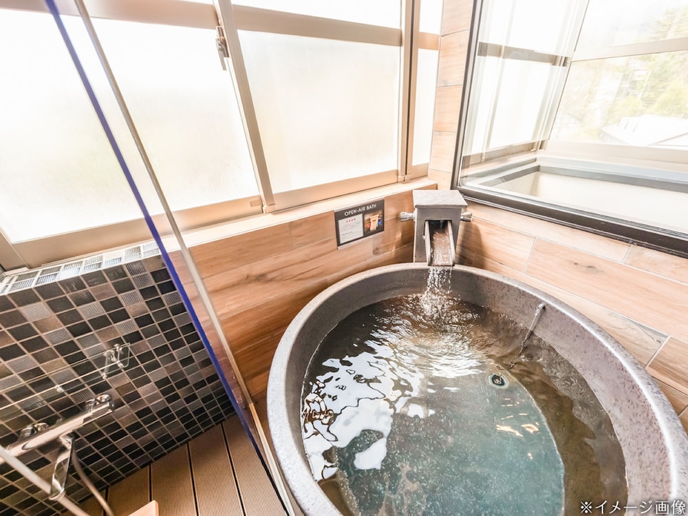 [洋モダンJrスイート・ロフト付]客室専用露天風呂 バスルーム0 | リブマックスリゾート伊豆下田