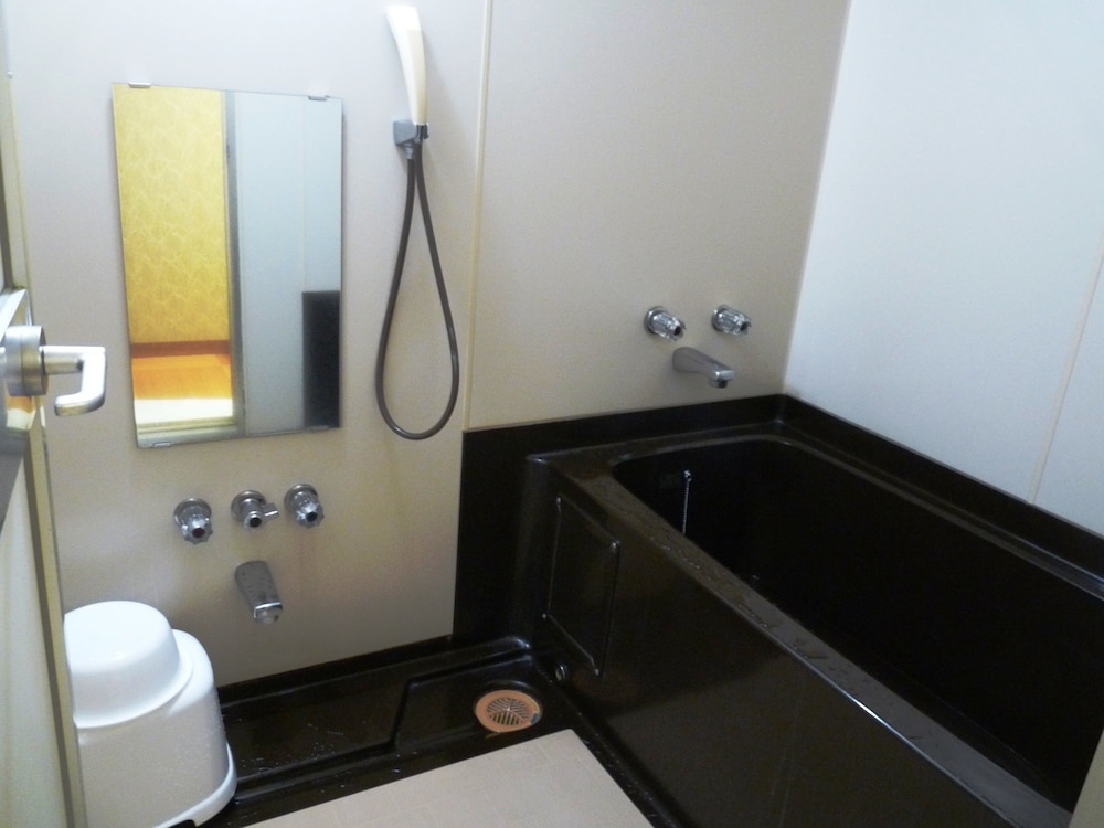 内風呂付つき 和室ローベットタイプツイン 禁煙 バスルーム0 | 箱根 パークス吉野