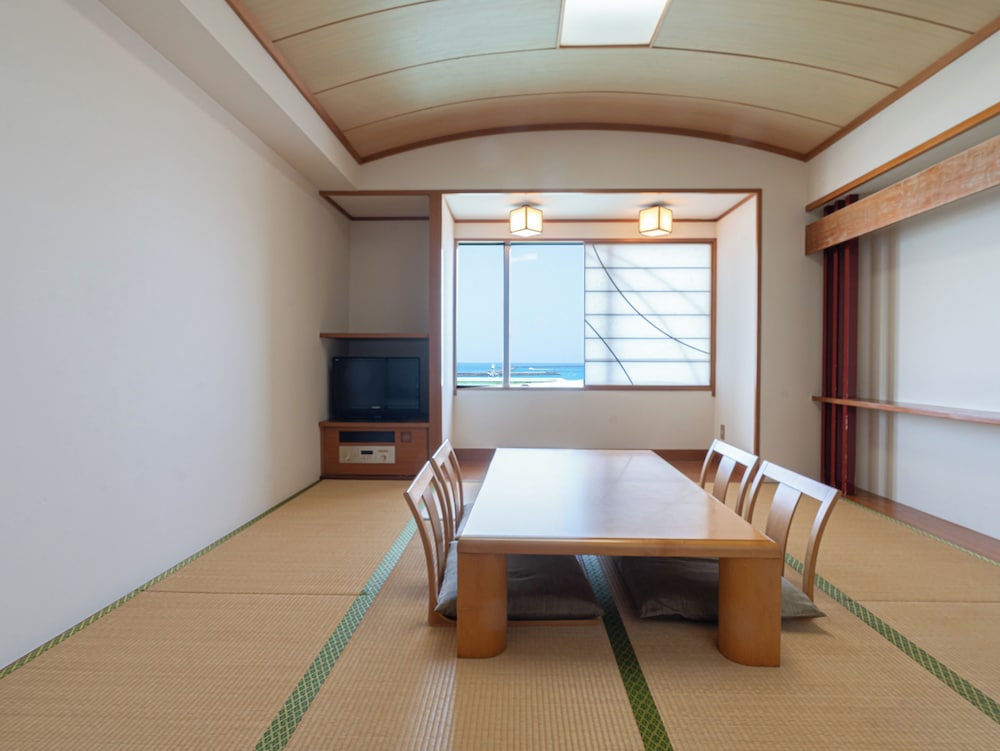 [禁煙] 和室 (定員3名) | ホテルアトールエメラルド宮古島