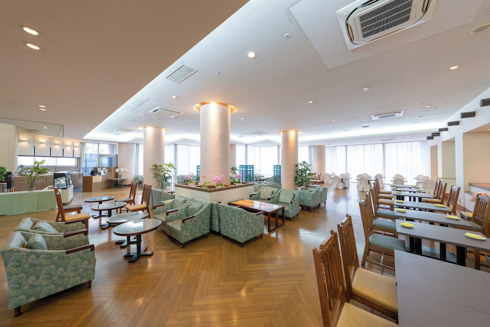 ロビーラウンジ1 | ホテルアトールエメラルド宮古島