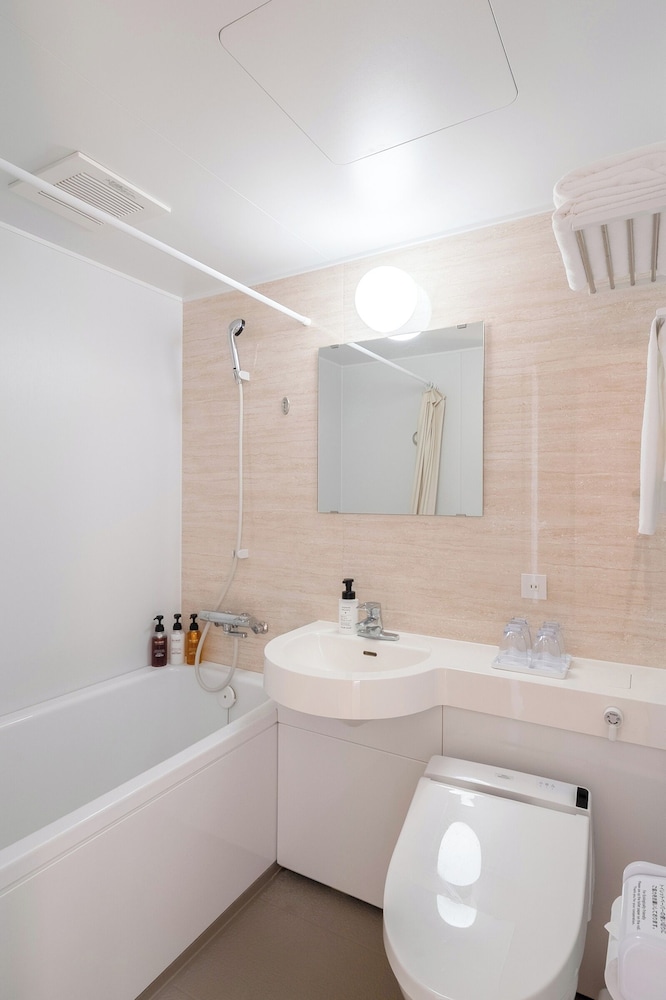 和洋室 禁煙 バスルーム0 | スマイルホテル宮古島