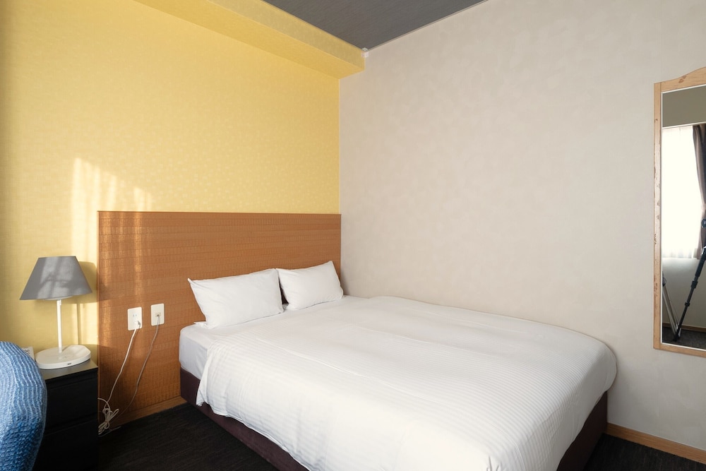 ダブルルーム 禁煙 客室2 | スマイルホテル宮古島