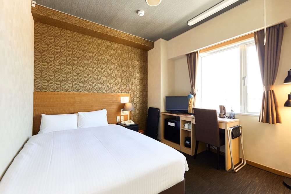 ダブルルーム 禁煙 | スマイルホテル宮古島