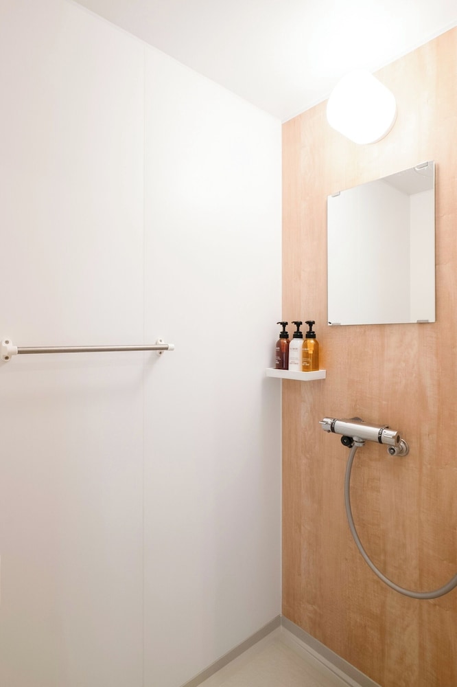 ツインルームA 禁煙 バスルーム0 | スマイルホテル宮古島