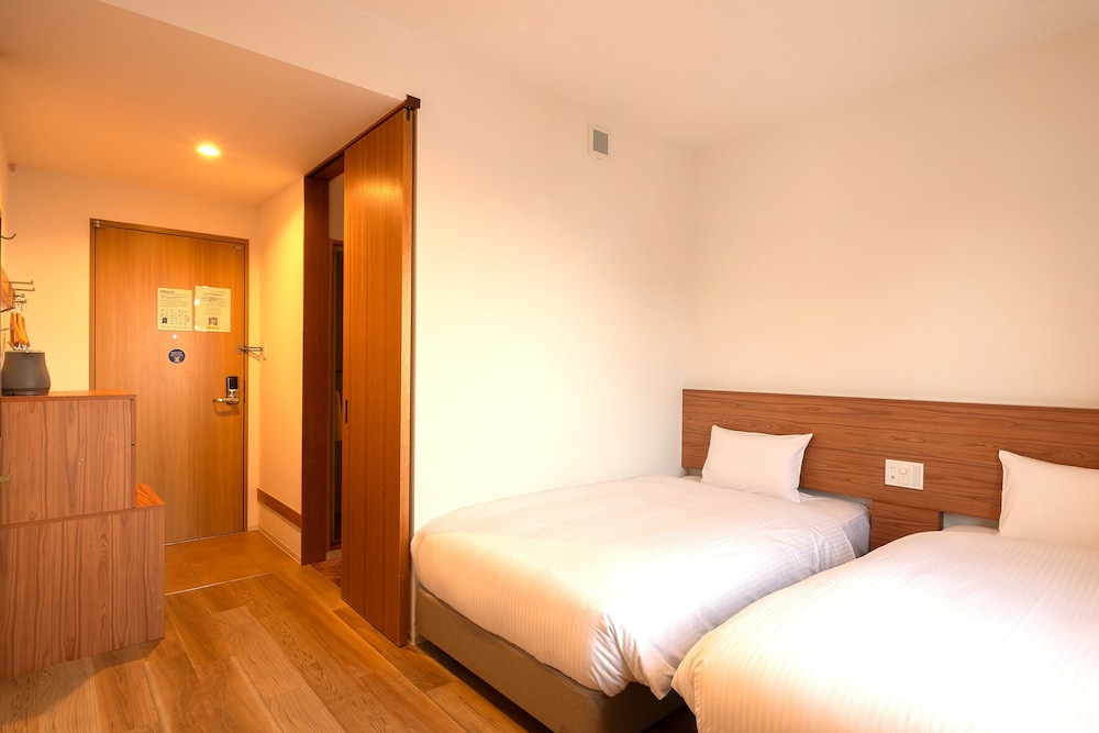 ツインルームA 禁煙 客室1 | スマイルホテル宮古島