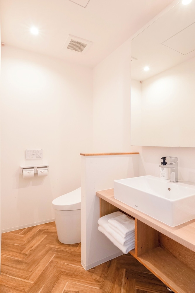 ツインルームA 禁煙 バスルーム1 | スマイルホテル宮古島