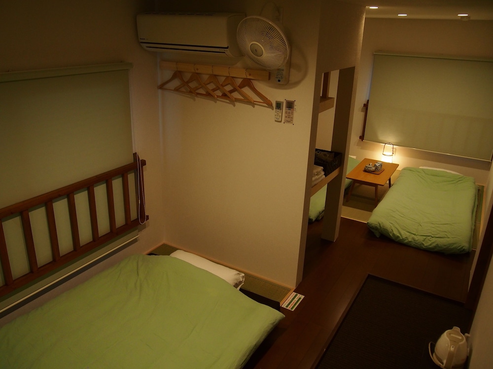 Traditional Triple with Shared Bath 客室2 | ゲストハウス ソイ