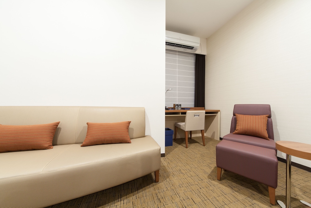 デラックス ツインルーム 禁煙 リビング エリア0 | ホテルマイステイズ羽田