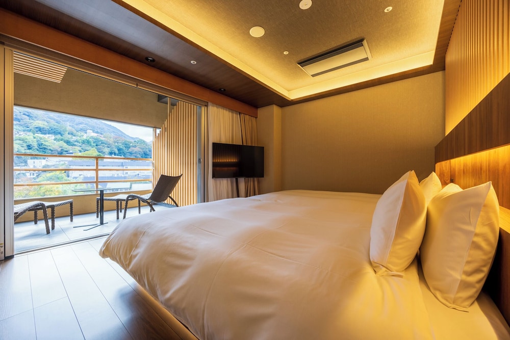 特別フロア-IKOI 憩-[飛天] 川側 温泉露天風呂付特別室和洋室 客室3 | ホテル河鹿荘