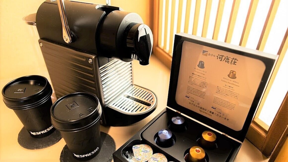 特別フロア - IKOI 憩 - [万葉] 川側 温泉内風呂付和洋室 客室5 | ホテル河鹿荘