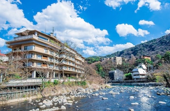 ホテル河鹿荘