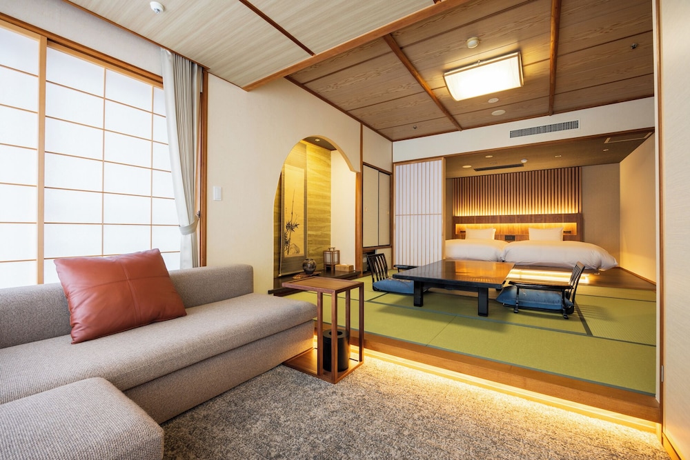 特別フロア-IKOI 憩- [満天・誠] 川側 温泉露天風呂付和洋室 | ホテル河鹿荘