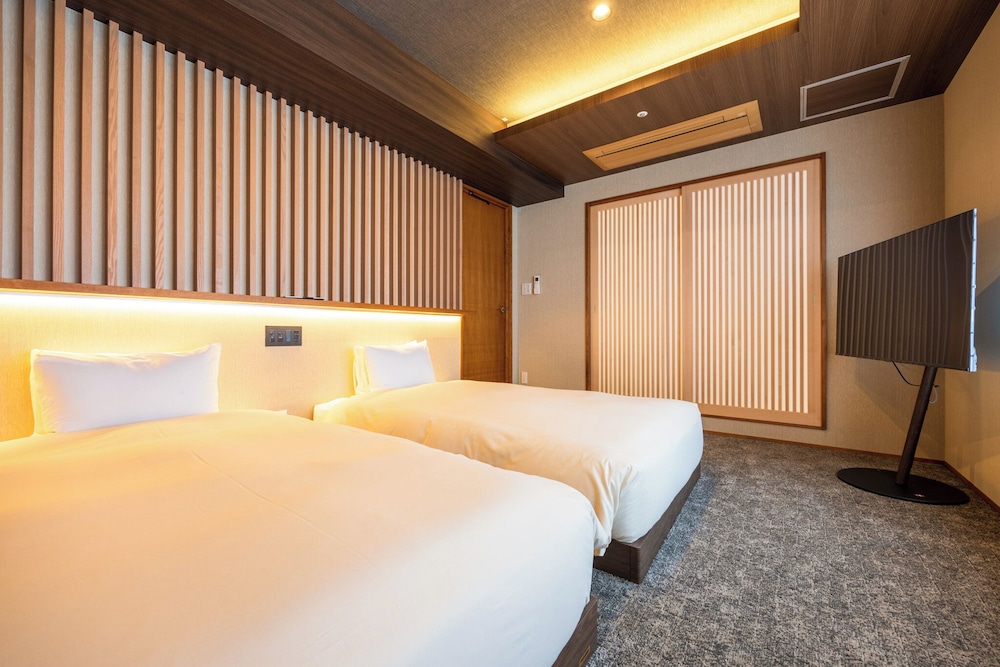 特別フロア-IKOI 憩 - [飛翔] 街側 温泉内風呂付特別室和洋室 客室1 | ホテル河鹿荘