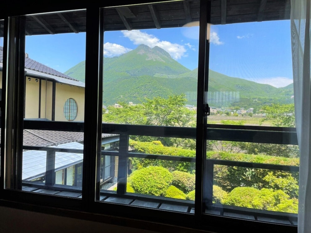 和洋室デラックス 二人部屋 (大人専用) 禁煙 | 山荘田名加