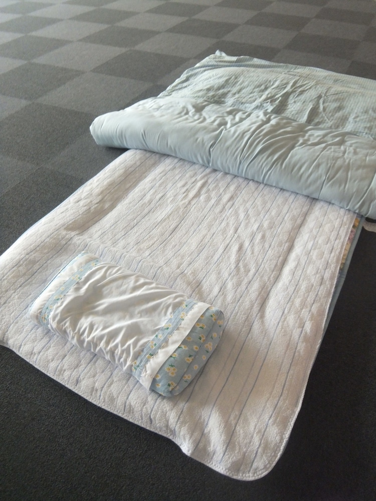 客室1 | ひだまりの湯 フロップハウス