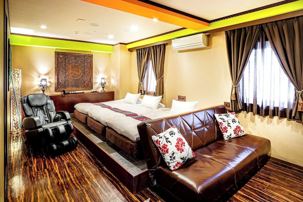 デラックス トリプルルーム 禁煙 (お酒飲み放題、軽食無料) | アンダの森 大阪天王寺タワー