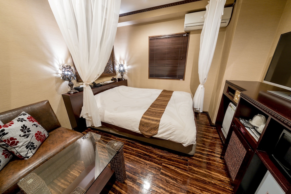 スタンダード クイーンルーム 禁煙 (お酒飲み放題、軽食無料) | アンダの森 大阪天王寺タワー