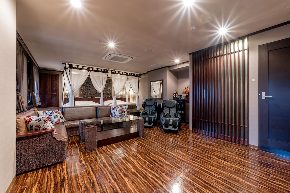 ロイヤルスイート 禁煙 (お酒飲み放題、軽食無料) | アンダの森 大阪天王寺タワー