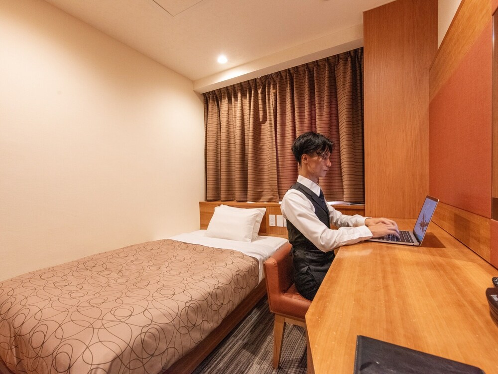 セミダブルルーム 禁煙 [1名利用、2名利用同額] 客室2 | ホテルリリーフ札幌すすきの
